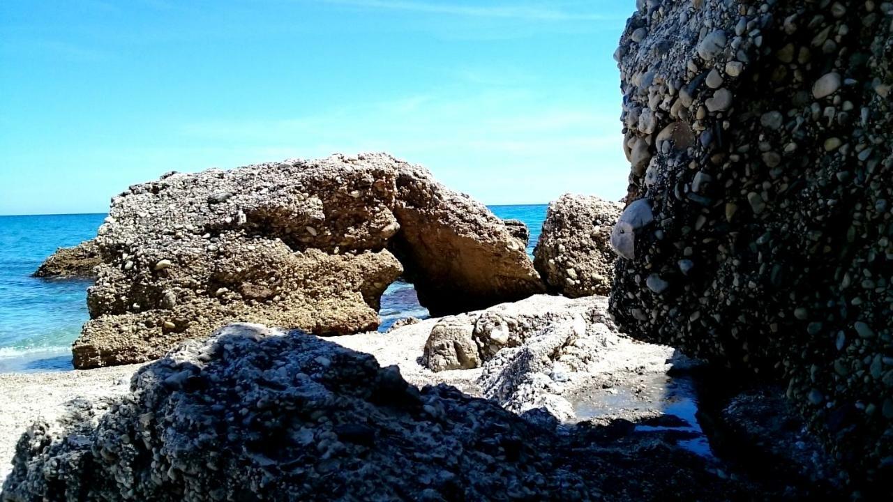 Central Nerja Luaran gambar